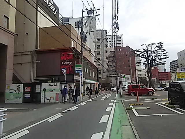 国体道路から今泉公園方向へ