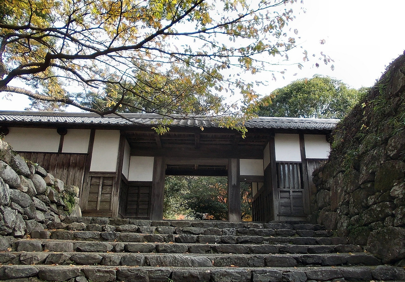 秋月長屋門