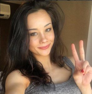 真珠オークライヤー格闘家は野沢直子の娘で長女!美人すぎるインスタも話題!