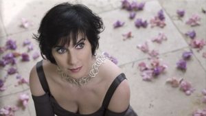 エンヤ(ENYA)のONLY TIMEの意味は?和訳の歌詞でチェック