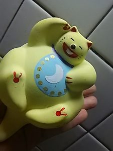 ワハハ(輪葉葉)の黄色い招き猫!海老蔵と同じものの購入方法は?