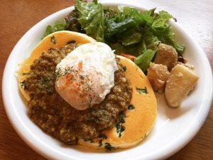 阿部由希奈のカレーが食べられる場所は?値段と口コミ評判も調査