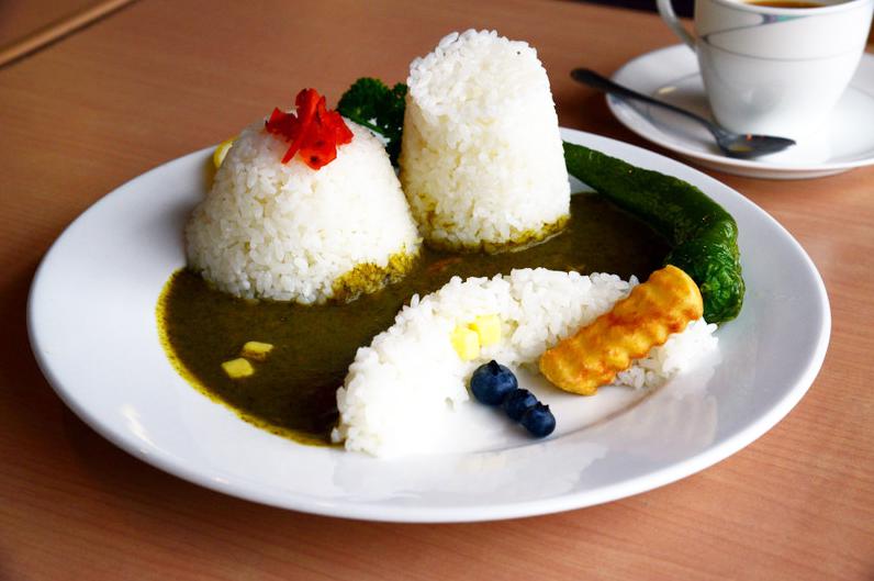 レストランやはず